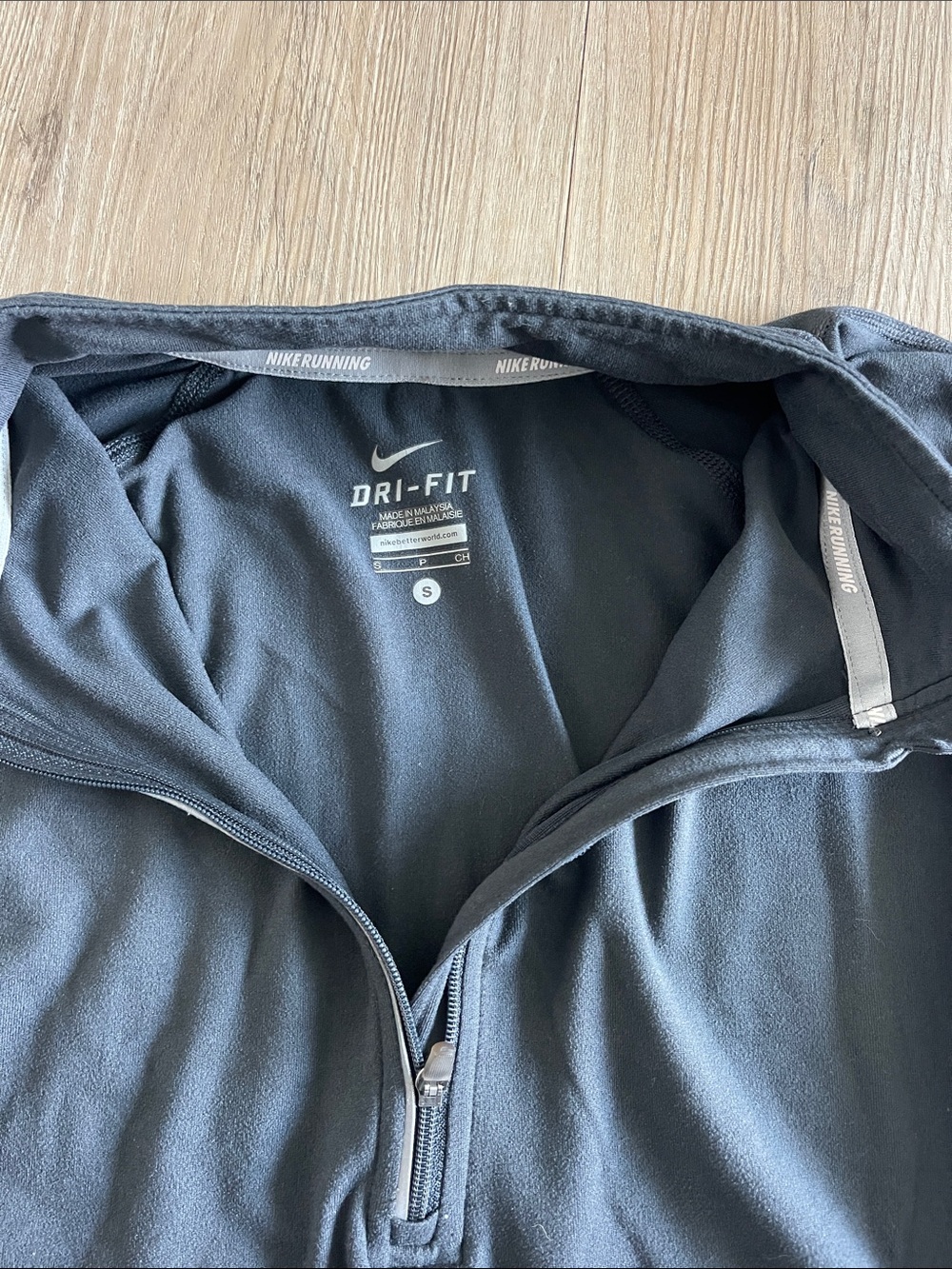 Nike Dark Gray Quarter-Zip Performance Pullover - Picture 3 of 5